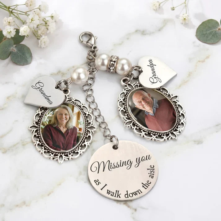 Personalized Pearl Photo Charm with Missing You Tribute, Creative Memorial Gift for a Bride's Bouquet