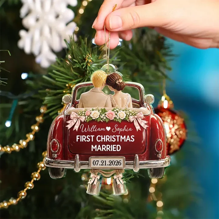 Personalized Acrylic Ornament, Newlywed Couple in Wedding Car, First Christmas As Mr & Mrs, Unique Couple Gift