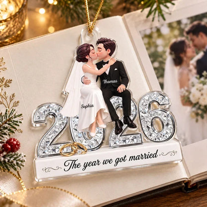 Personalized Acrylic Ornament, Kissing Newlyweds on a Christmas Tree, Unique Wedding Keepsake Gift for Couples