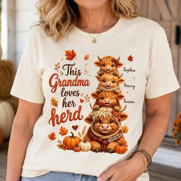 Unique Personalized Grandma Highland Cow Sweatshirt, Autumn Pumpkin Creative Gift for Grandma