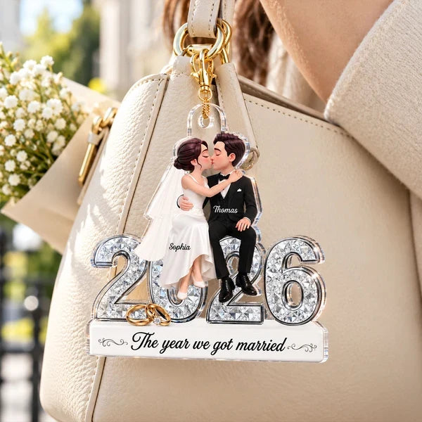 Personalized Acrylic Ornament, Kissing Newlyweds on a Christmas Tree, Unique Wedding Keepsake Gift for Couples