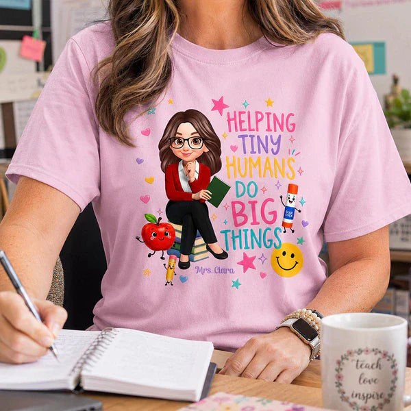 Unique Personalized Classic Tee With Teacher Cartoon & Classroom Art, Creative Gift For Back To School