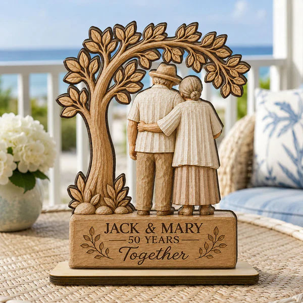 Custom Wooden Plaque with Arm-in-Arm Couple Under Leafy Tree, Creative Gift for Husband & Wife