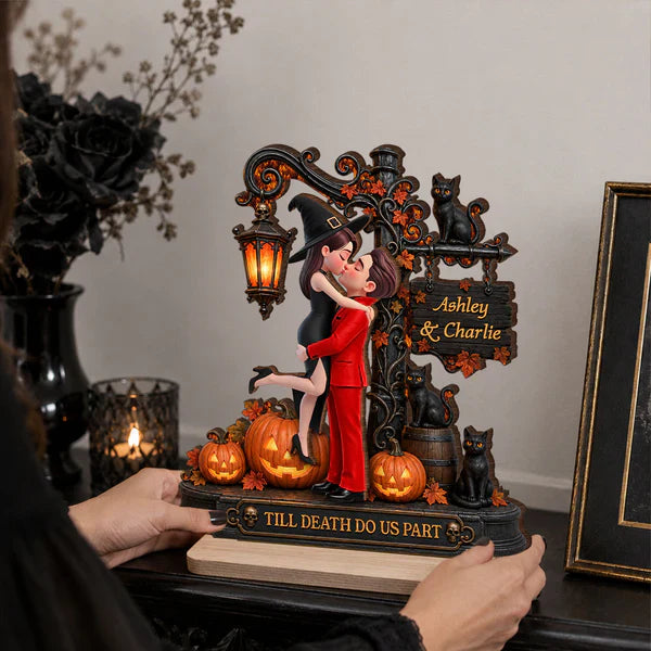 Personalized 2-Layer Wooden Plaque, Kissing Couple with Pumpkins & Black Cats, Creative Gift for Couple