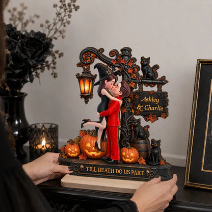 Personalized 2-Layer Wooden Plaque, Kissing Couple with Pumpkins & Black Cats, Creative Gift for Couple