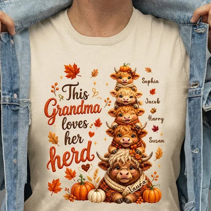 Unique Personalized Grandma Highland Cow Sweatshirt, Autumn Pumpkin Creative Gift for Grandma