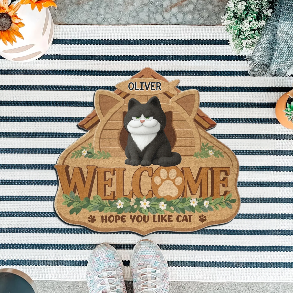 Personalized Shaped Doormat with Cat and Paw Print Welcome Home Gift for Cat Lovers, Cute Entryway Decor