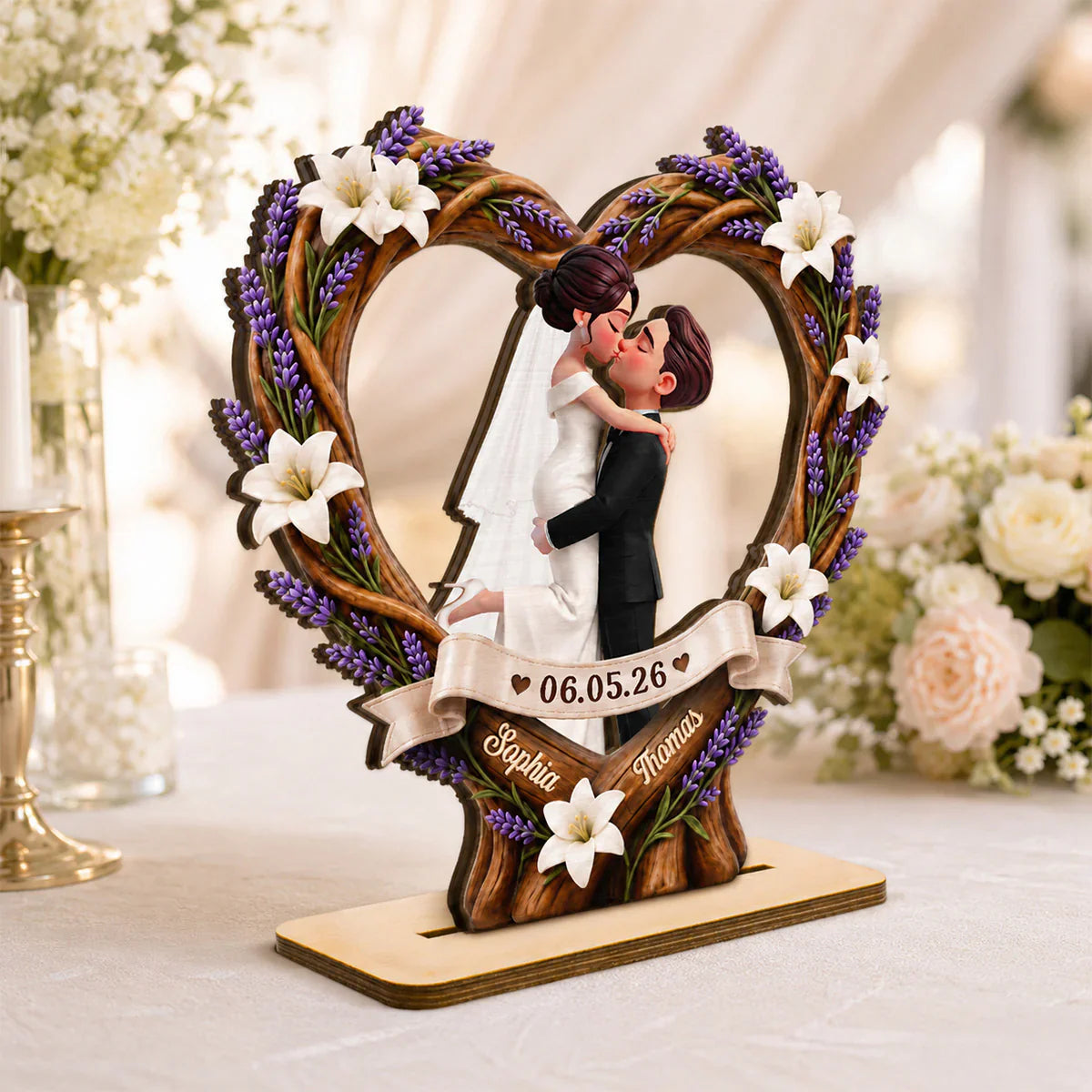 Custom Wooden Plaque with Romantic Couple Illustration, Creative Gift for Newlyweds and Anniversary Display
