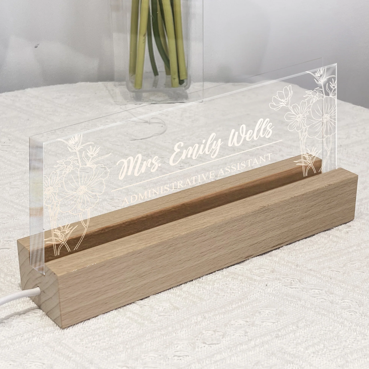 Personalized Block LED Light Plaque Desk Name Sign with Floral Design – Warm Office Night Light & Unique Gift for Coworkers or Boss