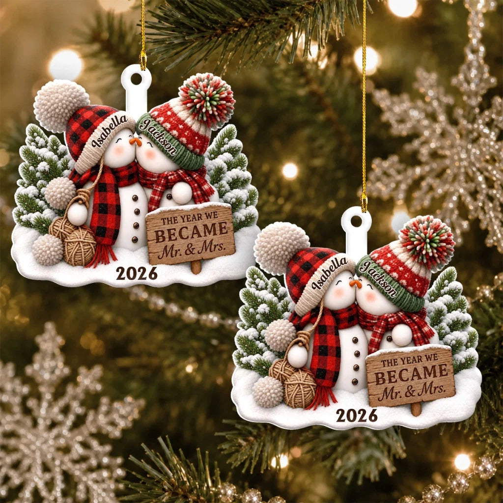 Personalized Acrylic Ornament, Kissing Snowman Couple in Snowy Evergreens, Unique Christmas Gift for Newlyweds
