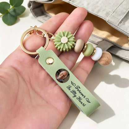 In Loving Memory PU Leather Daisy Keychain, Personalized Pink Floral Keepsake, Creative Gift for Family to Carry Daily