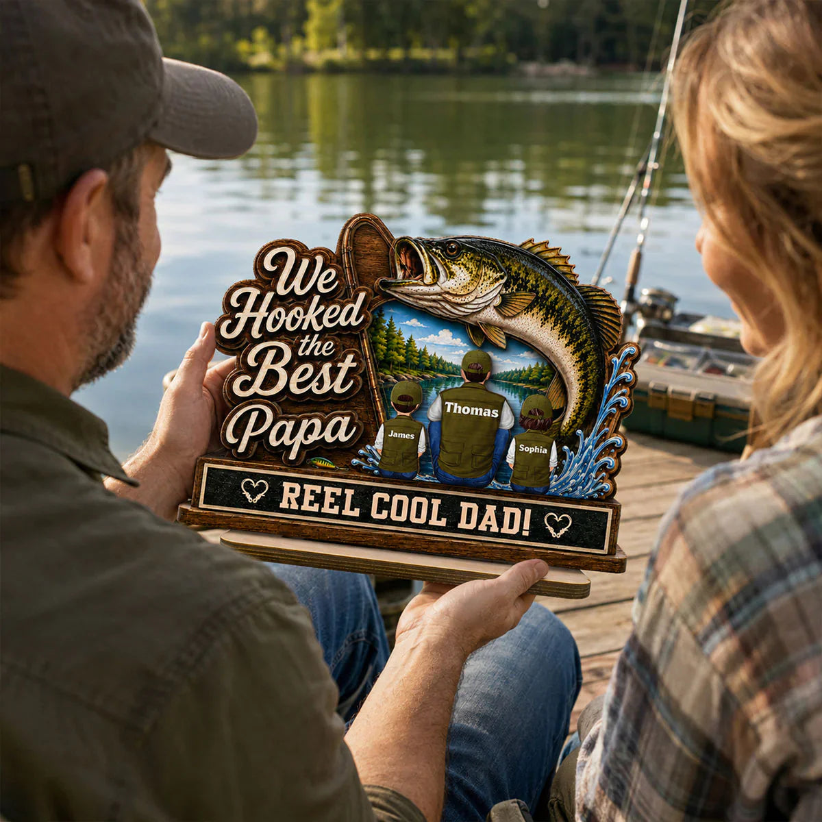 We Hooked the Best Papa 2-Layer Wooden Plaque, Warm Family Lake Scene, Creative Gift for Dad