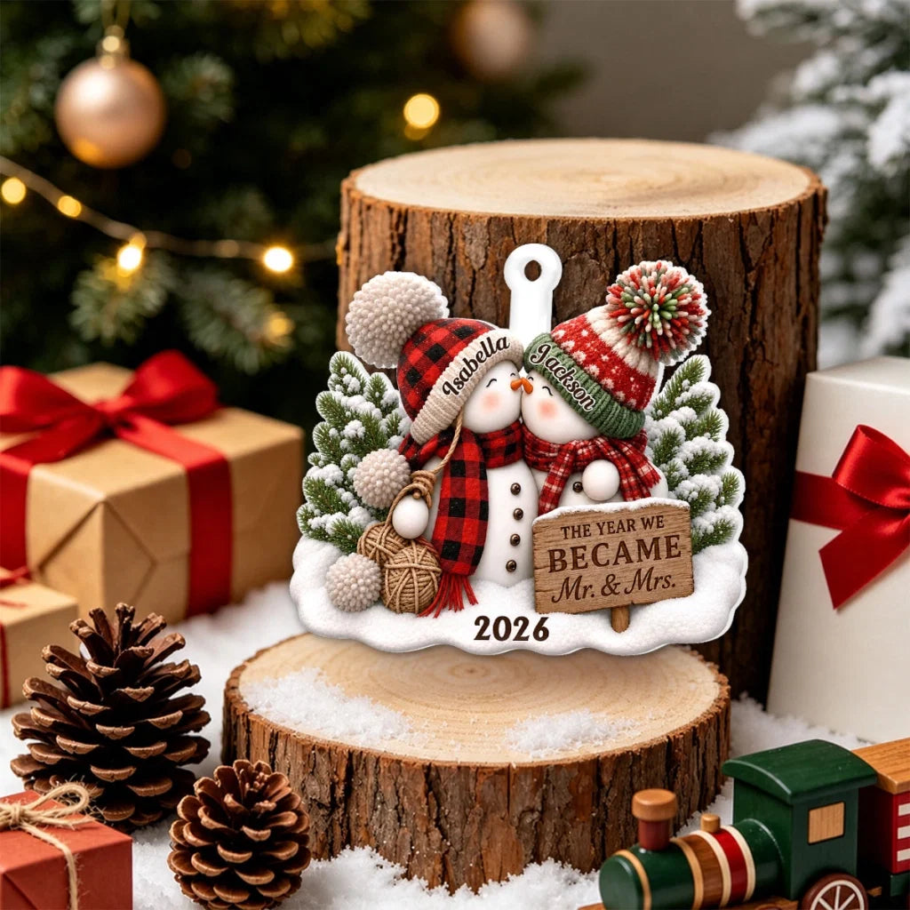 Personalized Acrylic Ornament, Kissing Snowman Couple in Snowy Evergreens, Unique Christmas Gift for Newlyweds