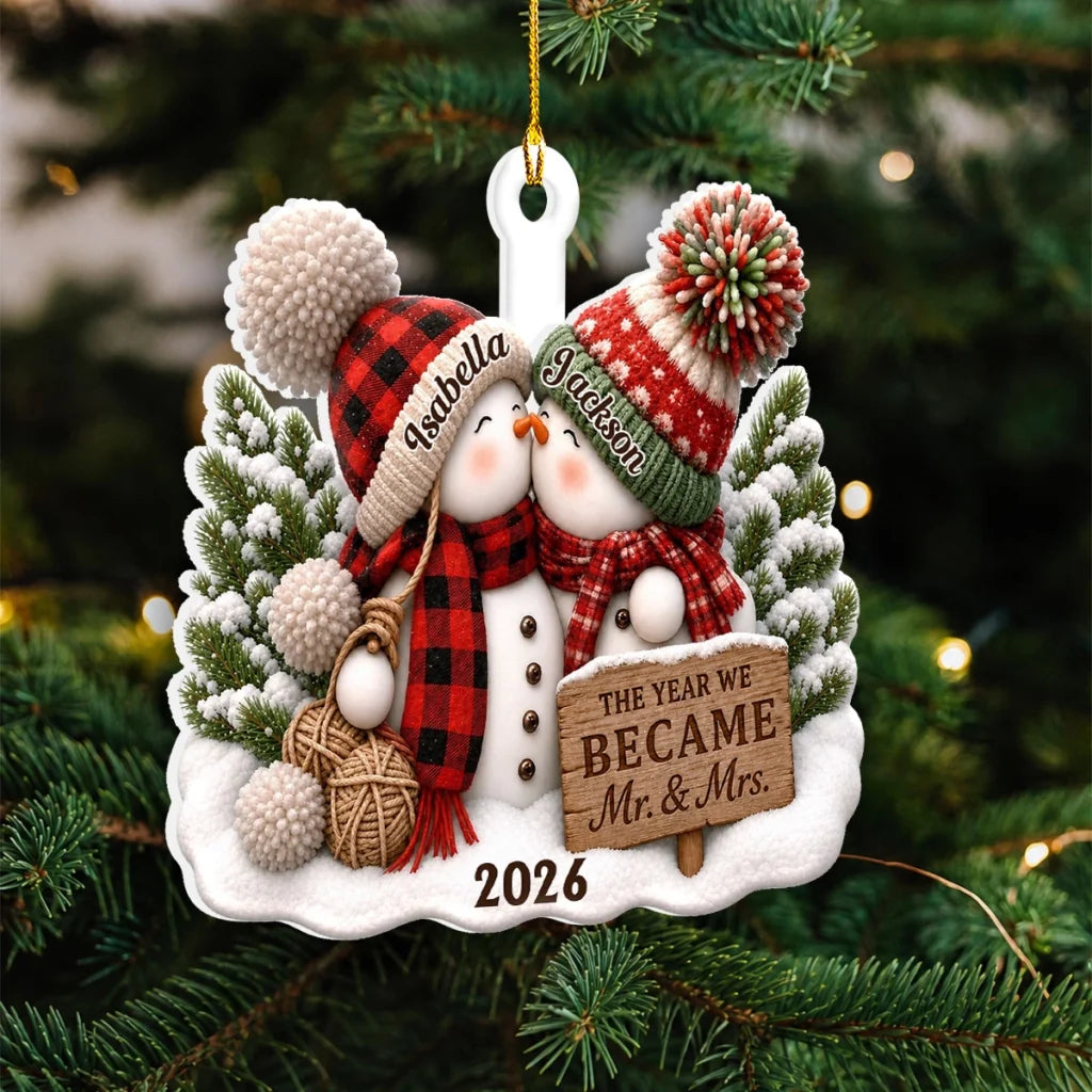 Personalized Acrylic Ornament, Kissing Snowman Couple in Snowy Evergreens, Unique Christmas Gift for Newlyweds