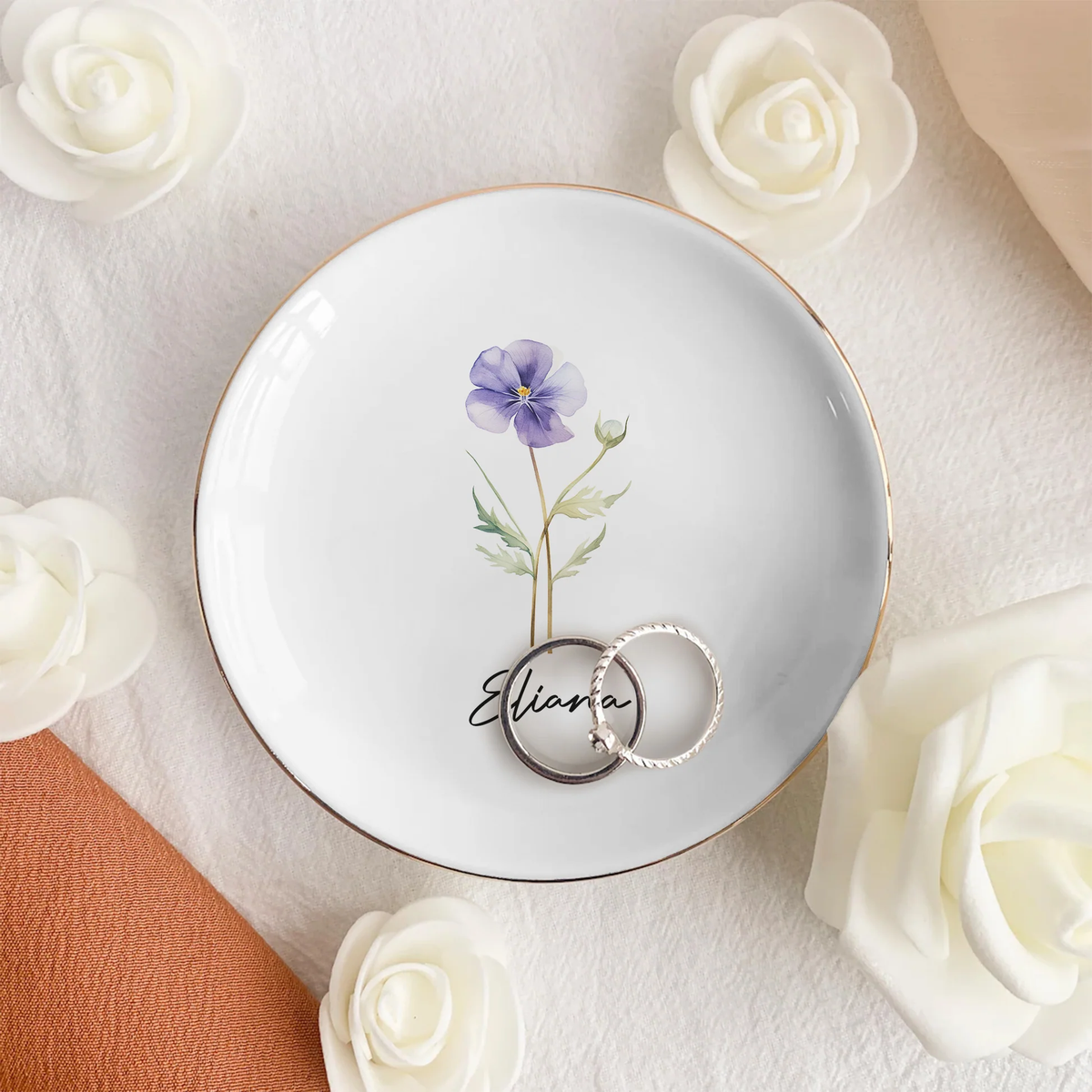 Elegant Personalized Jewelry Dish with Birth Flower Design for Daily Jewelry Storage, Thoughtful Gift for Mom or Friend