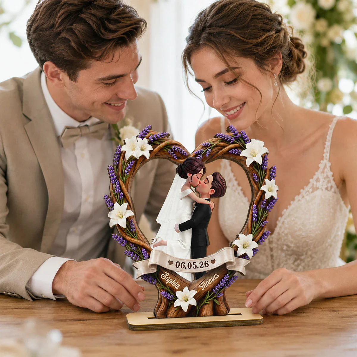 Custom Wooden Plaque with Romantic Couple Illustration, Creative Gift for Newlyweds and Anniversary Display