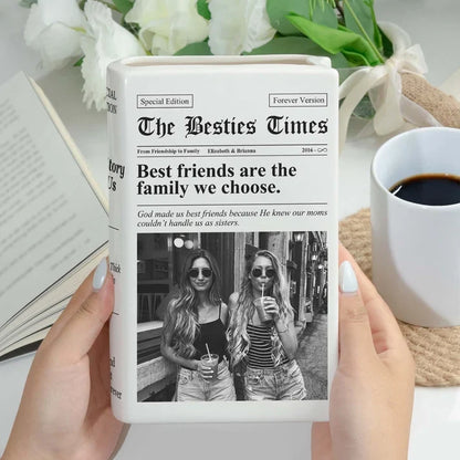 Personalized Ceramic Book Vase with Friends Posing Together, Family We Choose Quote, Creative Gift for Best Friend