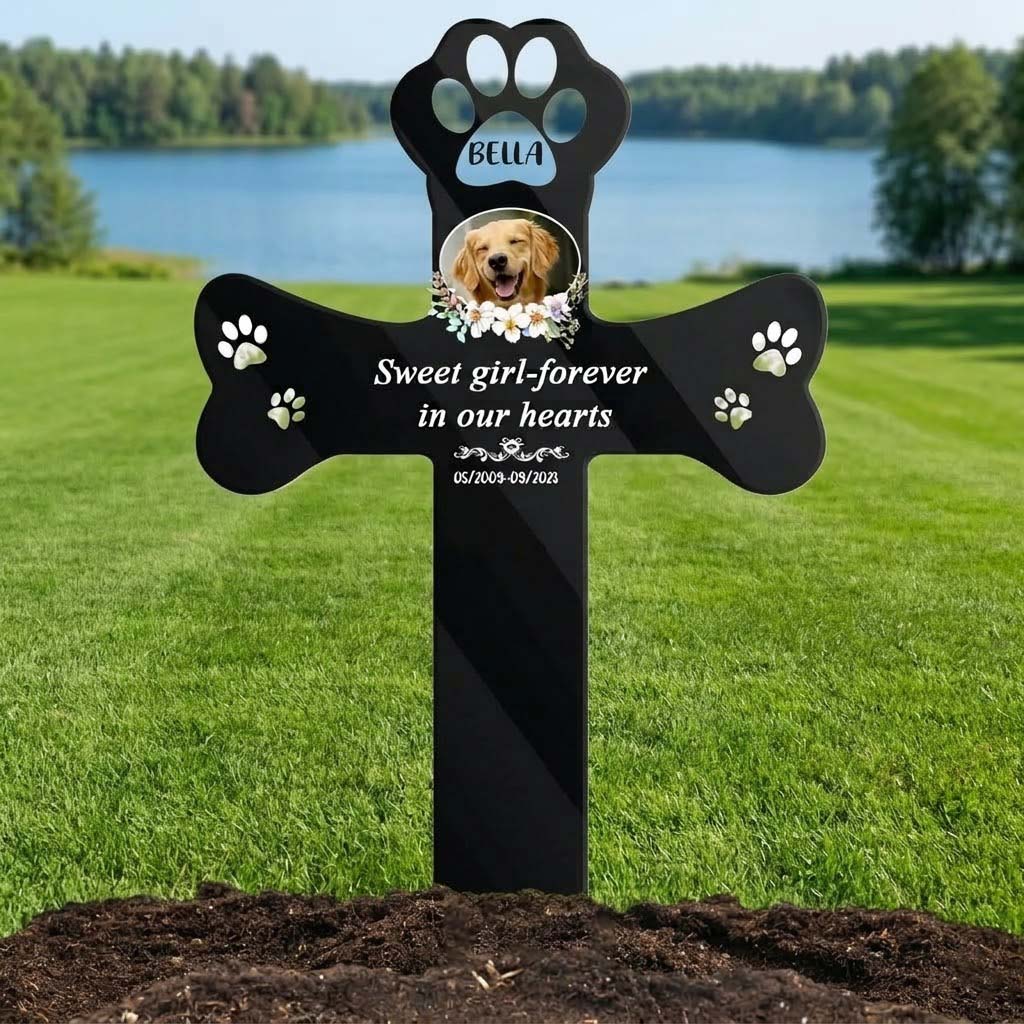 Personalized Metal Garden Stake, Custom Dog Memorial with Paw Prints for Outdoor Garden, Unique Gift for Pet Owners
