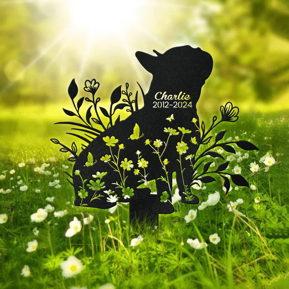 Dog Memorial Metal Garden Stake, Personalized Sitting Dog in a Flower Garden, Creative Sympathy Gift for Pet Owners