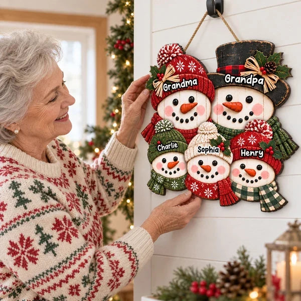Personalized Wooden Sign, Rustic Red and Green Snowman Family Christmas Decor, Creative Gift for Grandma and Grandpa