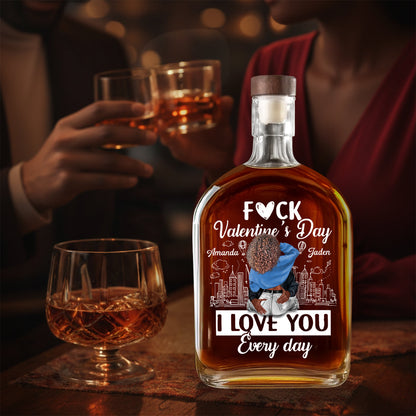 Personalized Glass Spirits Decanter With Couple Hugging Illustration, City Sketch & I Love You Every day, Unique Romantic Gift