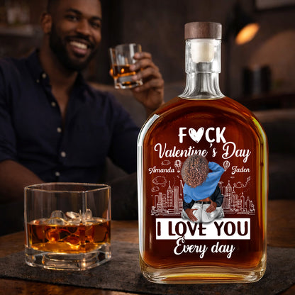 Personalized Glass Spirits Decanter With Couple Hugging Illustration, City Sketch & I Love You Every day, Unique Romantic Gift