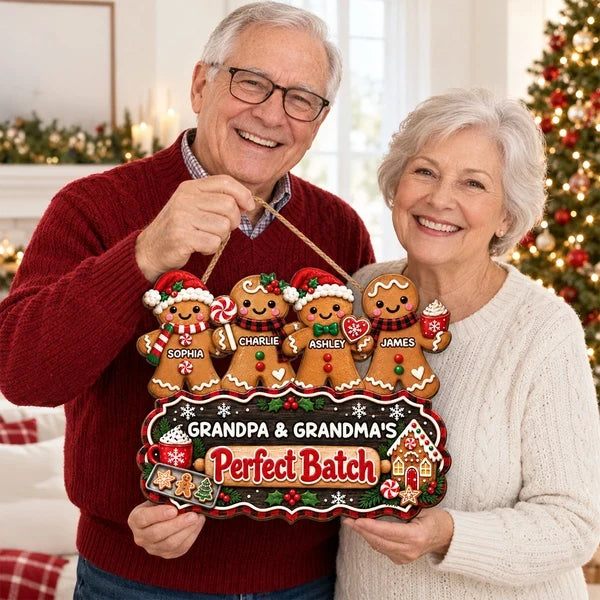Personalized Wooden Sign with Gingerbread Family Standing Together, Christmas Decor, Unique Gift for Grandparents